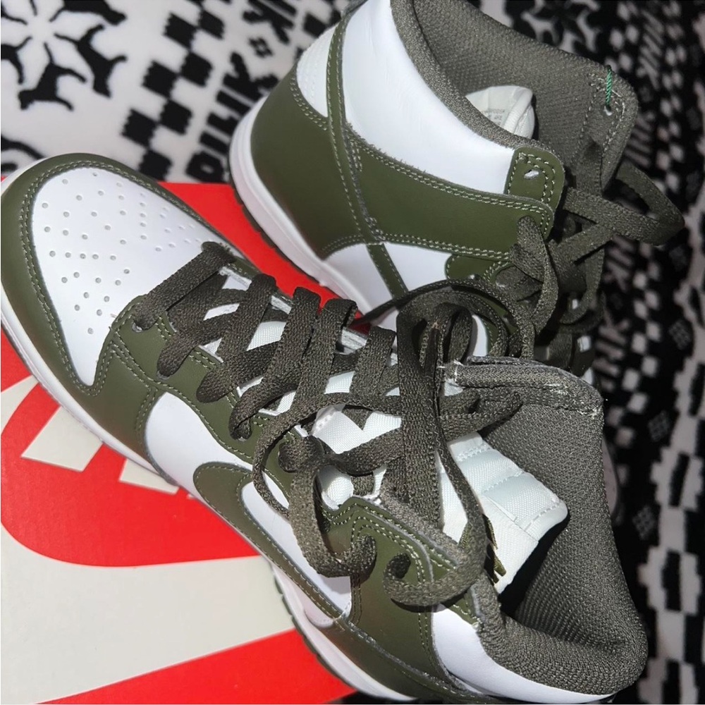 Nike Dunk High Retro Cargo Khaki GS size 4.5